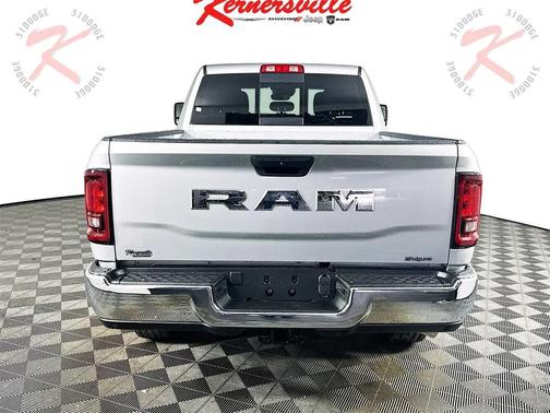 2026 RAM 2500 Tradesman Crew Cab 4x2 6'4' Box