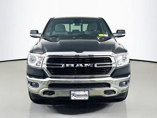 Diamond Black Crystal Pearlcoat 2019 RAM 1500 Big Horn