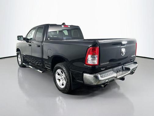 Diamond Black Crystal Pearlcoat 2019 RAM 1500 Big Horn