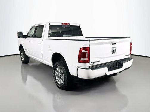 2024 RAM 2500 Laramie Crew Cab 4x4 6'4' Box