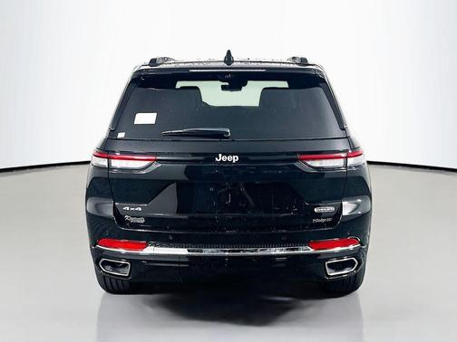 2025 Jeep Grand Cherokee Overland