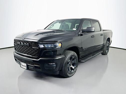 Diamond Black Crystal Pearlcoat 2026 RAM 1500 Express