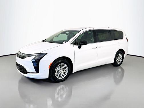 Bright White Clearcoat 2027 Chrysler Pacifica L