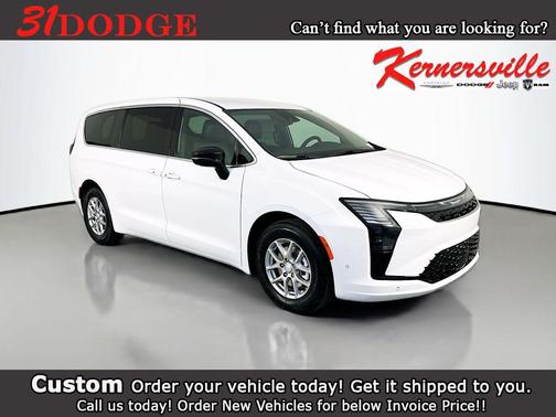Bright White Clearcoat 2027 Chrysler Pacifica L
