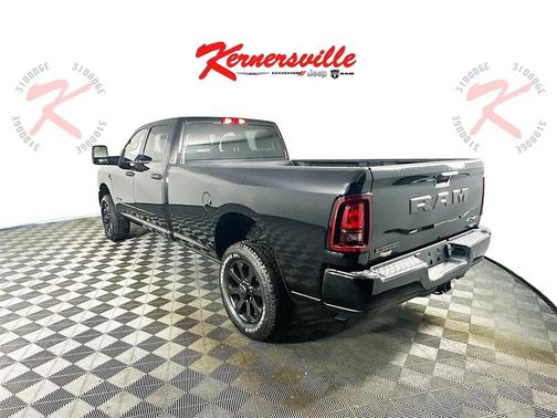 2025 RAM 2500 Big Horn Crew Cab 4x4 8' Box