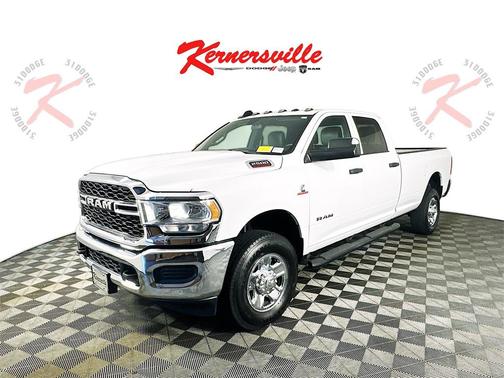 2022 RAM 2500 Tradesman Crew Cab 4x4 8' Box