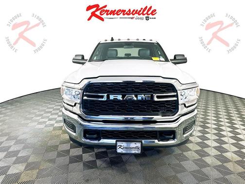 2022 RAM 2500 Tradesman Crew Cab 4x4 8' Box
