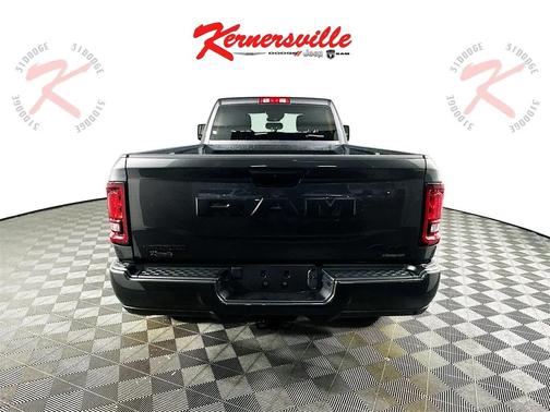2026 RAM 3500 Big Horn Crew Cab 4x4 8' Box