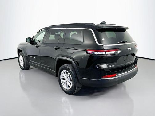 Diamond Black Crystal Pearlcoat 2025 Jeep Grand Cherokee L Laredo