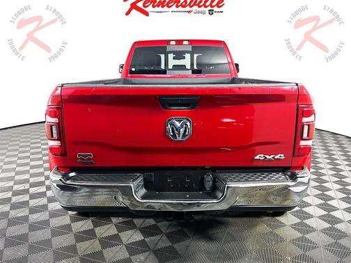 2022 RAM 3500 Laramie Crew Cab 4x4 8' Box