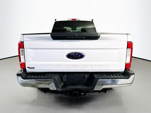 OXFORD WHITE 2019 Ford F-250 XLT