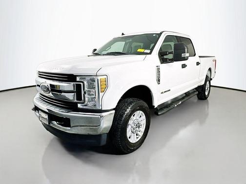 OXFORD WHITE 2019 Ford F-250 XLT