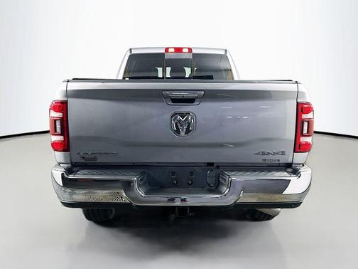 Billet Silver Metallic Clearcoat 2021 RAM 3500 Limited Mega Cab 4x4 6'4' Box