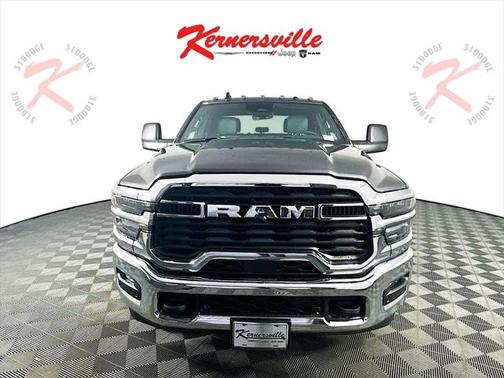 2025 RAM 2500 Tradesman Crew Cab 4x2 6'4' Box