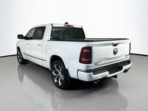 Ivory White Tri-Coat Pearlcoat 2019 RAM 1500 Limited