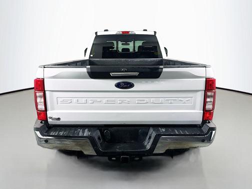 OXFORD WHITE 2022 Ford F-250 Lariat