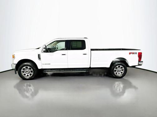 OXFORD WHITE 2022 Ford F-250 Lariat