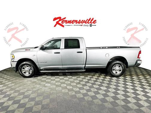 2022 RAM 2500 Tradesman Crew Cab 4x2 8' Box