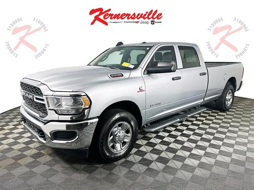 2022 RAM 2500 Tradesman Crew Cab 4x2 8' Box