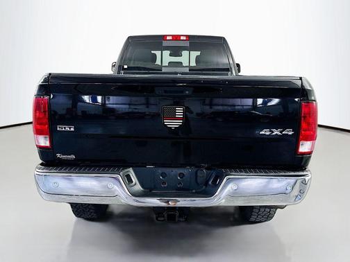 Brilliant Black Crystal Pearlcoat 2017 RAM 2500 SLT Crew Cab 4x4 8' Box