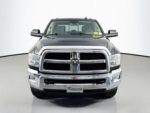 Brilliant Black Crystal Pearlcoat 2017 RAM 2500 SLT Crew Cab 4x4 8' Box
