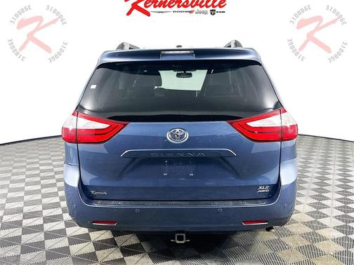 2015 Toyota Sienna XLE