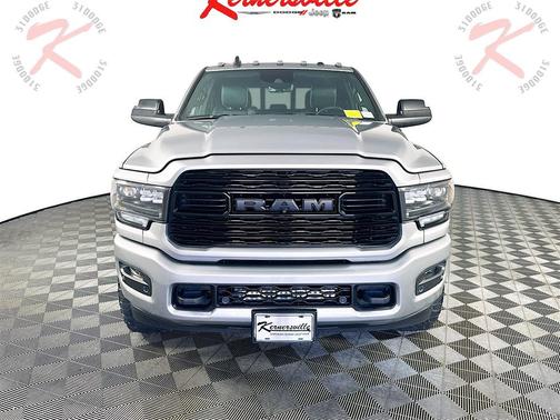 2022 RAM 3500 Limited Crew Cab 4x4 8' Box