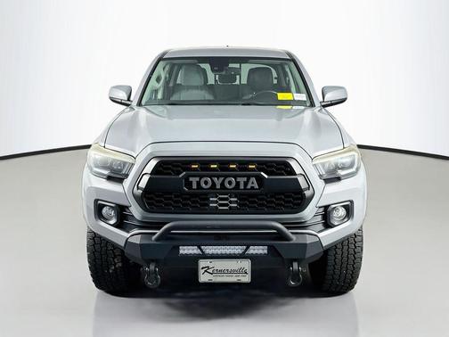 Cement 2021 Toyota Tacoma SR5