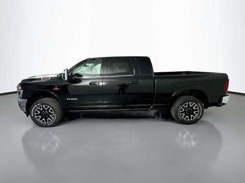 Diamond Black Crystal Pearlcoat 2027 RAM 3500 Longhorn
