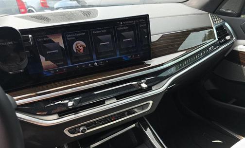 2024 BMW X7 xDrive40i