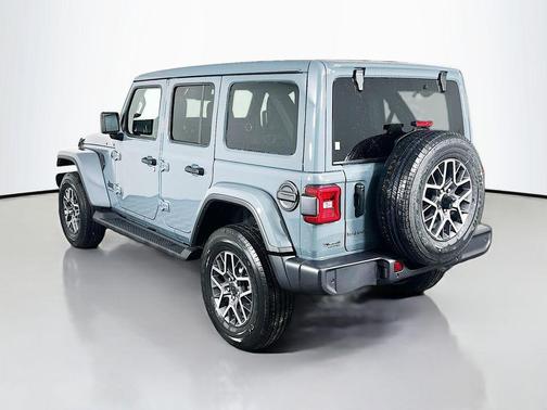 2026 Jeep Wrangler 4-Door Sahara 4x4