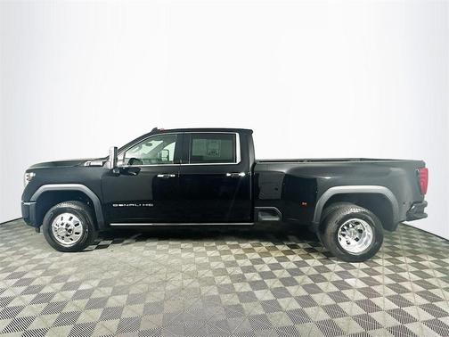 2025 GMC Sierra 3500 Denali