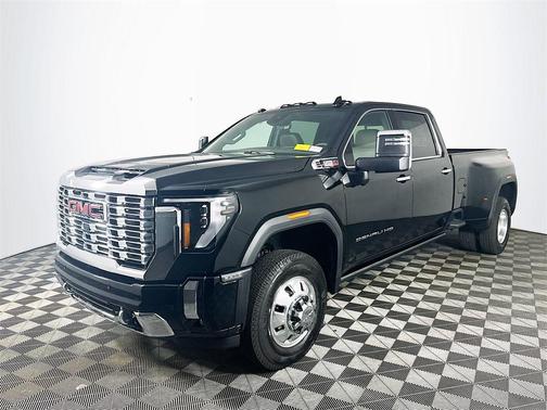 2025 GMC Sierra 3500 Denali