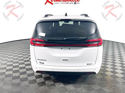 2025 Chrysler Pacifica L