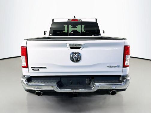 Bright White Clearcoat 2019 RAM 1500 Big Horn