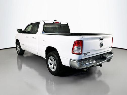 Bright White Clearcoat 2019 RAM 1500 Big Horn
