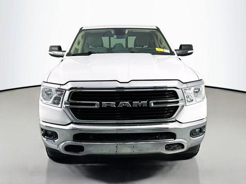 Bright White Clearcoat 2019 RAM 1500 Big Horn