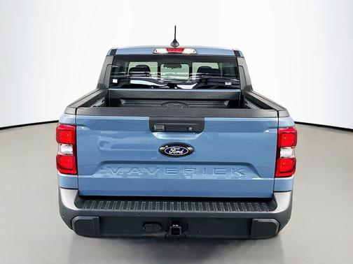 Azure Gray Metallic Tri-Coat 2026 Ford Maverick Lariat