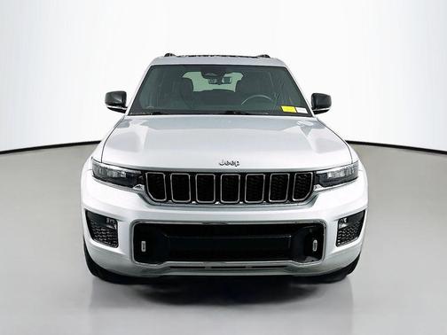 Silver Zynith 2022 Jeep Grand Cherokee Overland