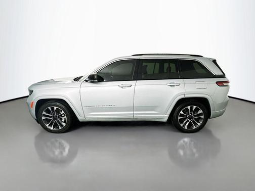 Silver Zynith 2022 Jeep Grand Cherokee Overland