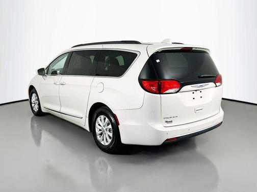 Tusk White 2017 Chrysler Pacifica Touring-L