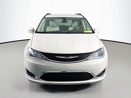 Tusk White 2017 Chrysler Pacifica Touring-L