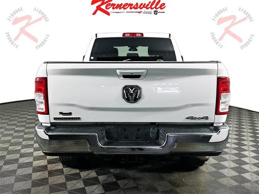 2020 RAM 2500 Big Horn Crew Cab 4X4 6'4' Box