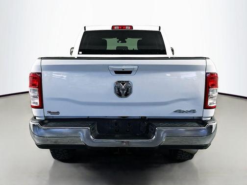 Bright White Clearcoat 2020 RAM 2500 Big Horn Crew Cab 4x4 6'4' Box