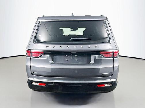 2022 Jeep Wagoneer Series III 4x2