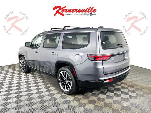 2022 Jeep Wagoneer Series III 4x2