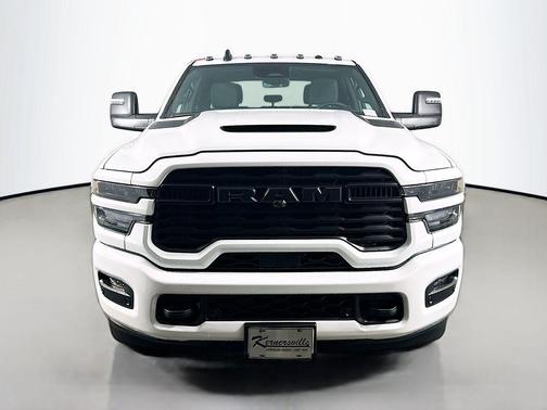 2026 RAM 2500 Black Express Crew Cab 4x2 8' Box