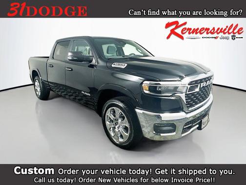 Diamond Black Crystal Pearlcoat 2025 RAM 1500 Big Horn/Lone Star