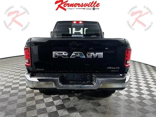 2025 RAM 2500 Tradesman Crew Cab 4x4 6'4' Box