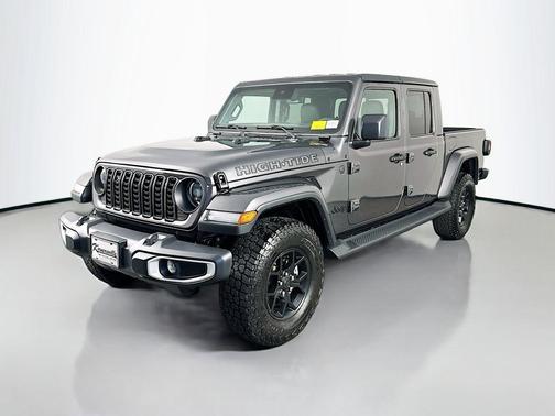 Granite Crystal Metallic Clearcoat 2025 Jeep Gladiator High Tide